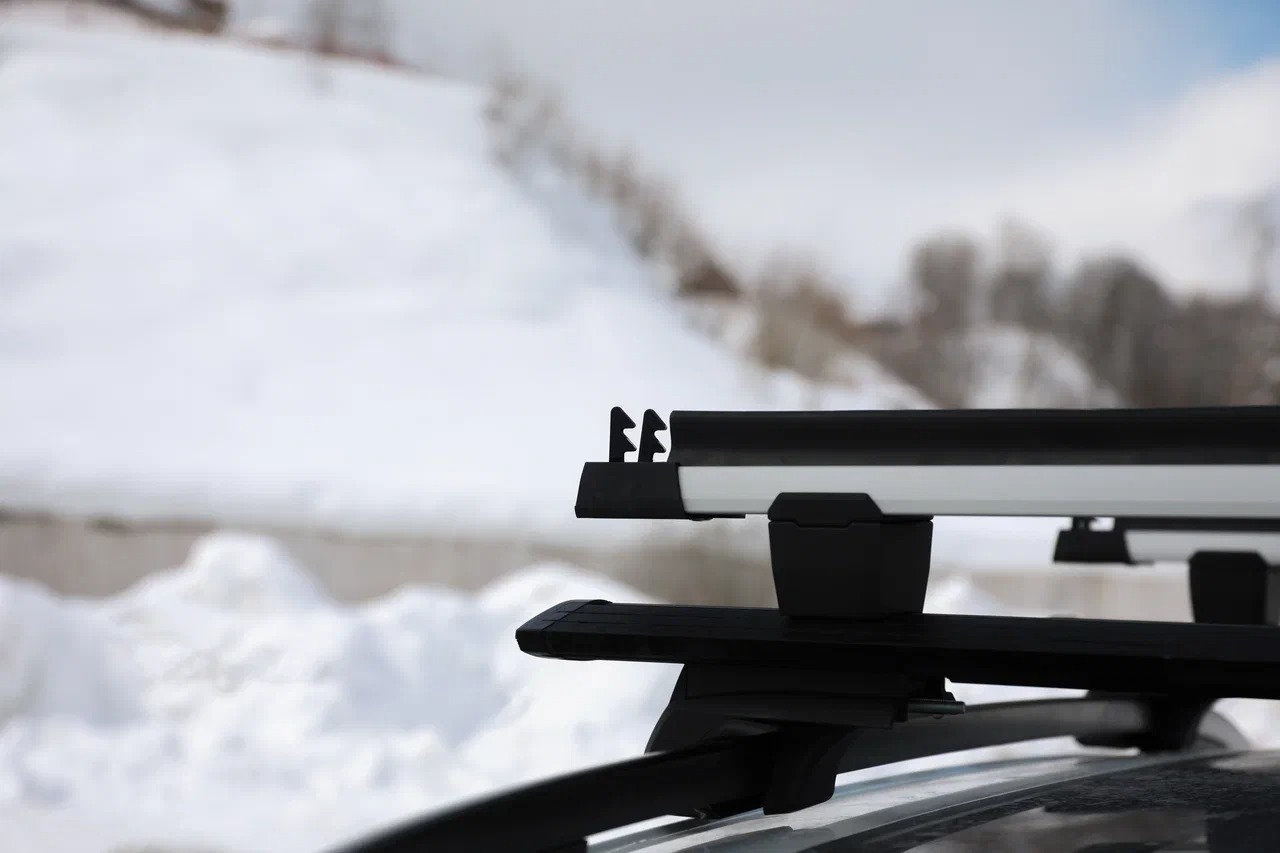 Крепления для лыж на крышу автомобиля